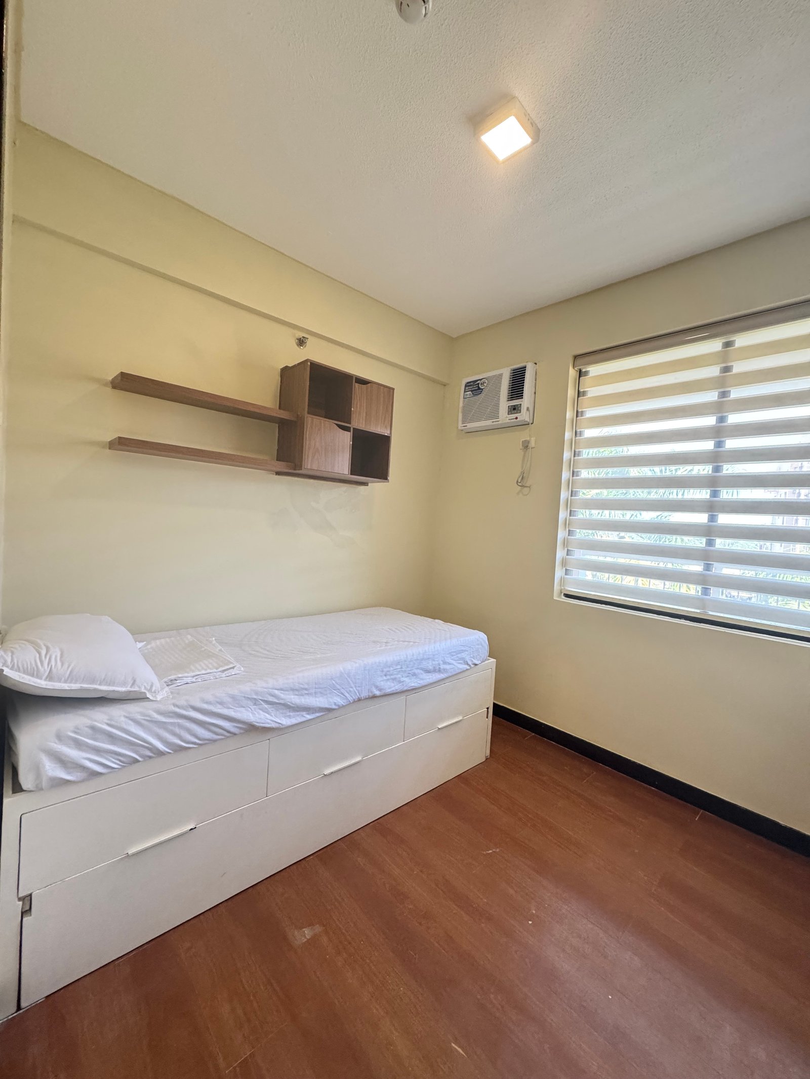Palmetto Building 2- Unit 421 photo 3
